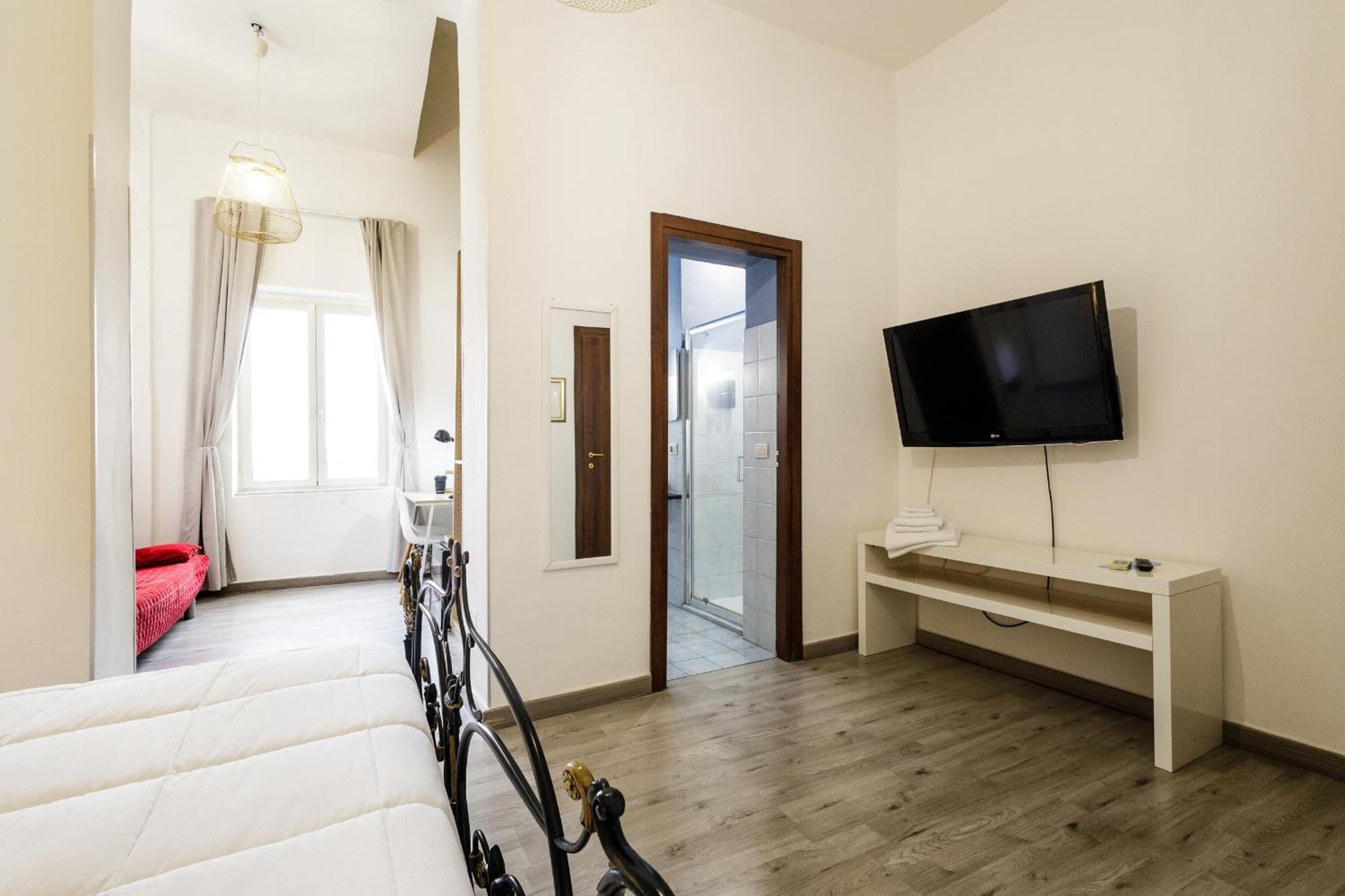 Civico13 Bed & Breakfast เนเปิลส์ ภายนอก รูปภาพ